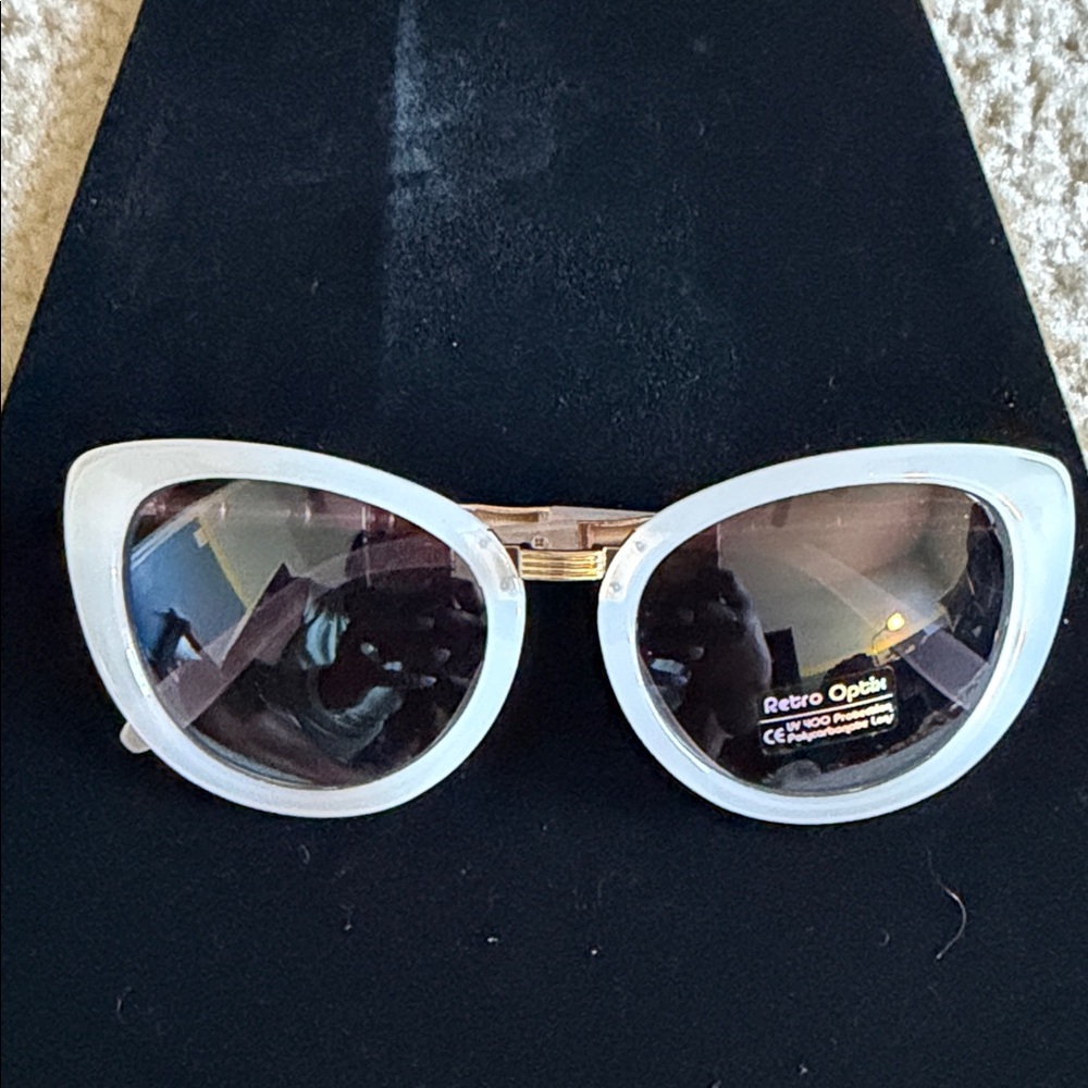 Retro Optix Cat Eye Women's Sunglasses White Frame Brown Lens UV400 Retro